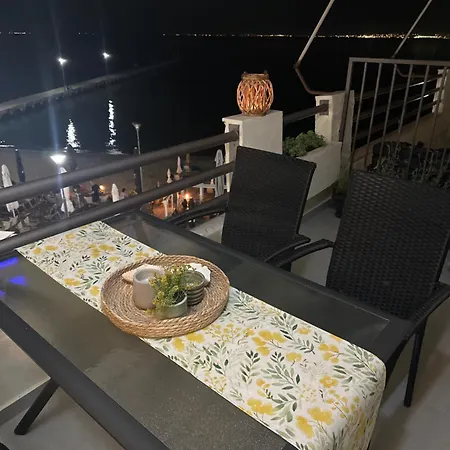 Peraiarooms * Peraía