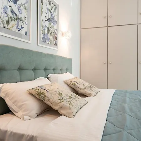 Peraiarooms Apartmán