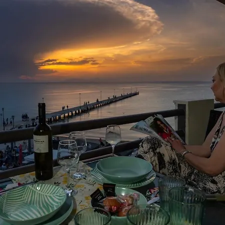 Apartament Peraiarooms Peraía