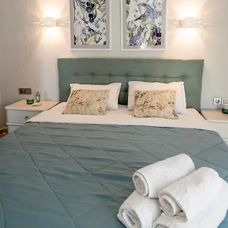 Peraiarooms * Peraía